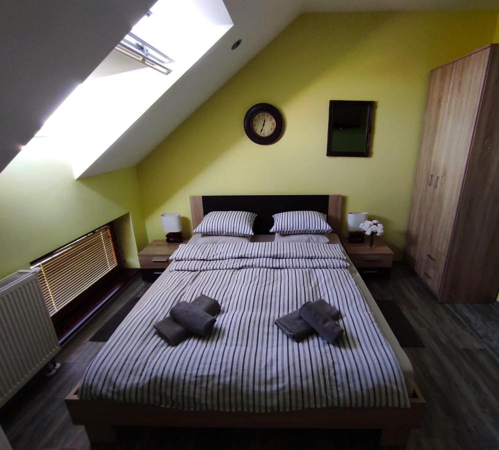 Accommodation "Old Town Dreznik" Rakovica Exterior foto