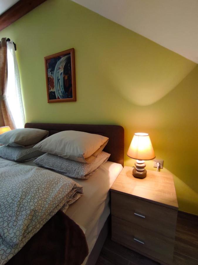 Accommodation "Old Town Dreznik" Rakovica Exterior foto